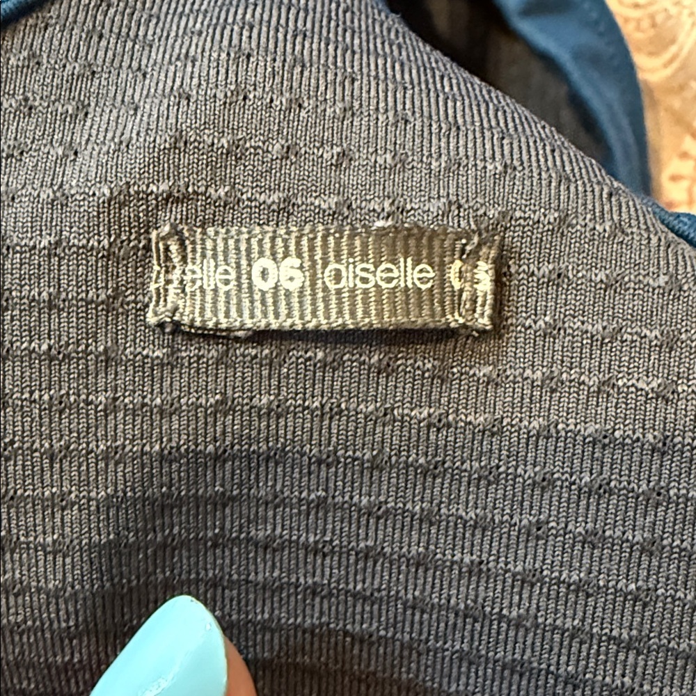 Oiselle Vibrant Blue Sports Bra 06 - Picture 4 of 4